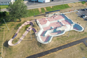 NewarkSkateparkOhioFullPipePumpTrack