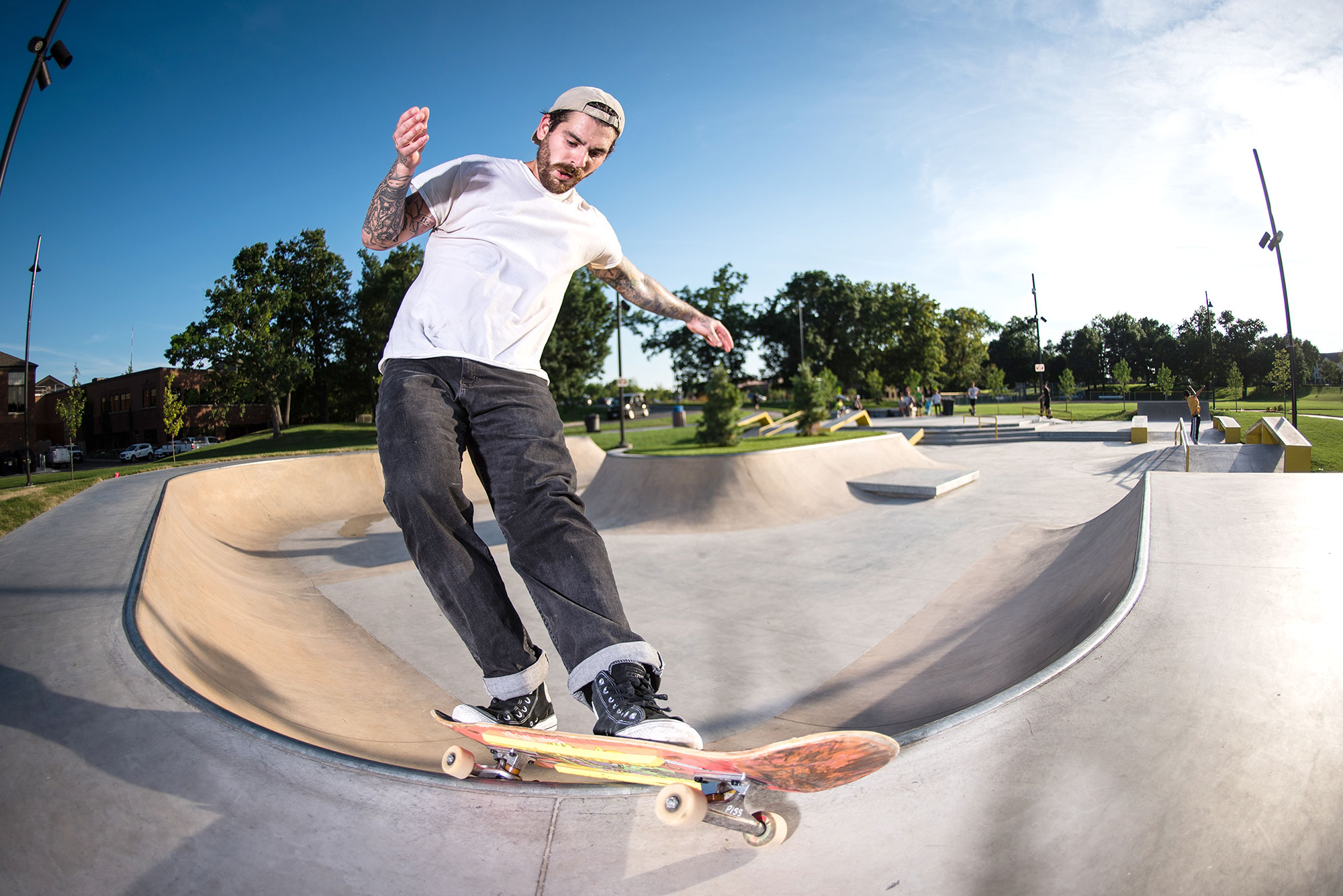 Frontfeeble around the bowl corner at Shoreview Skatepark