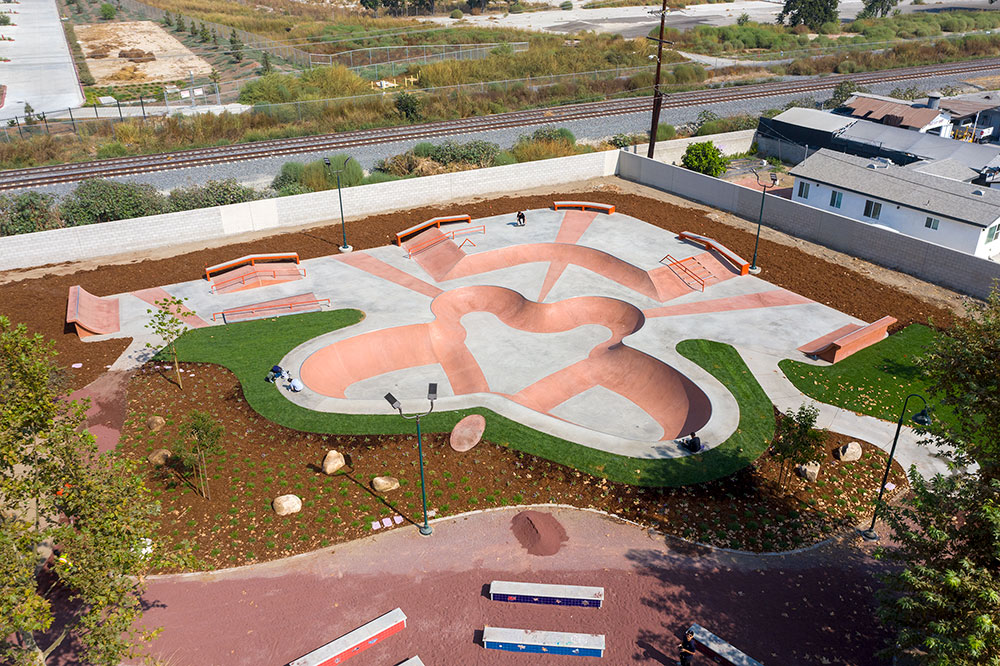 Gibson Mariposa Skatepark El Monte Hubba and Street Section