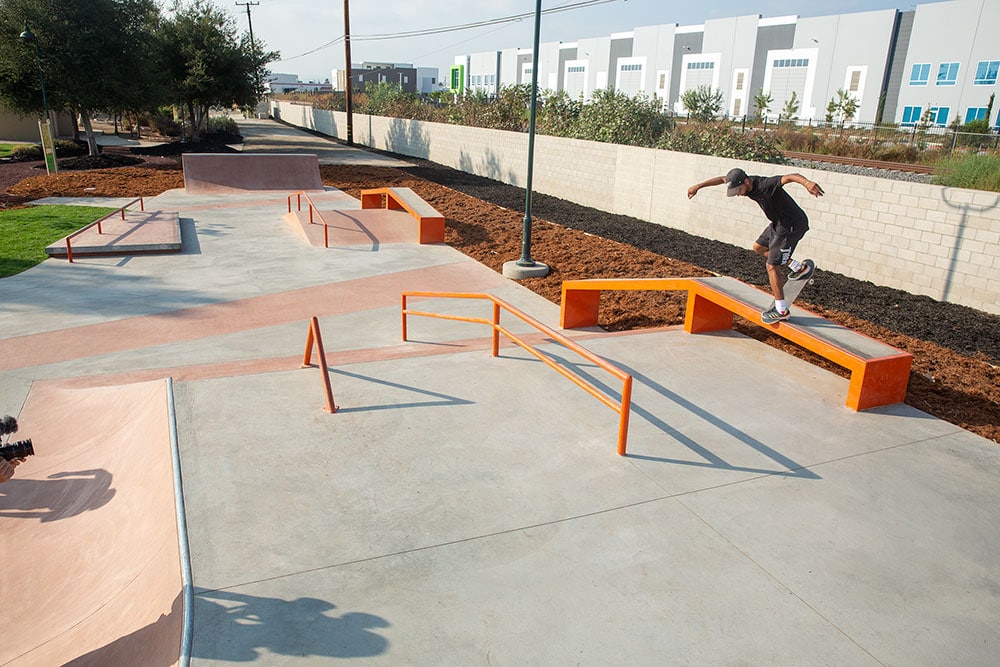 Classic backside noseblunt of Santa Cruz Skateboards Pro Maurio McCoy