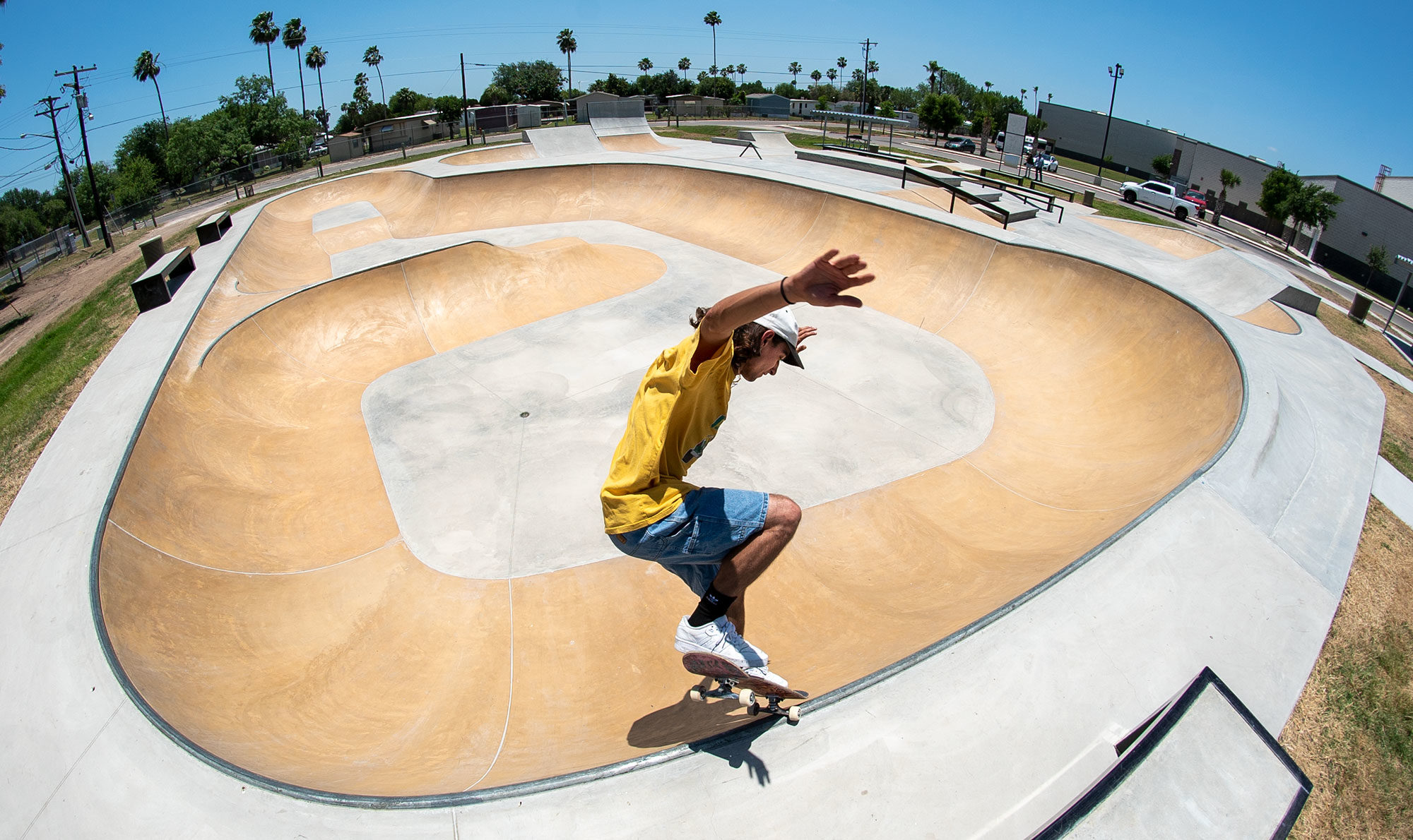 Mikey Whitehouse Nosegrind around the bowl