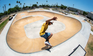 Mikey Whitehouse Nosegrind around the bowl