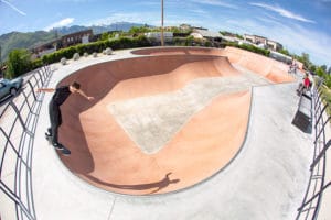 Holladay Skatepark UT bowl with Tyson Bowerbank backsmithi around the corner