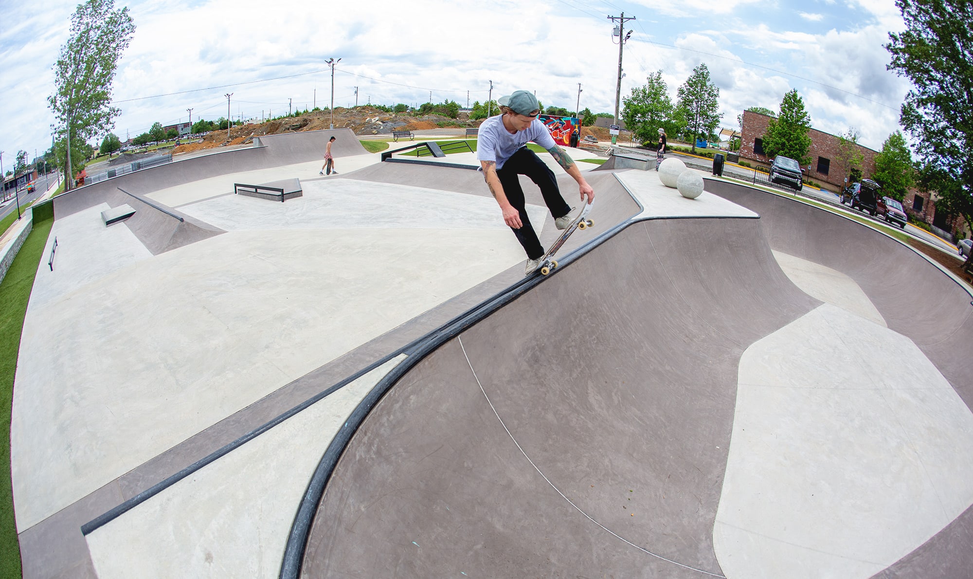 Blunt transfer from the street section into the bowl at Cullman AL newest skatepark